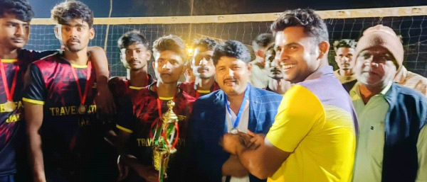 आजमगढ़ के सरायमीर की टीम बनी वालीबाल प्रतियोगिता की विजेता