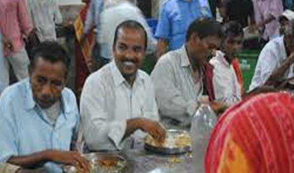 उ प्र में खान-पान की दुकानों के लिये निर्देश का फायदा देश विरोधी तत्व उठा सकते हैं: मदनी