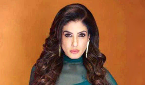 बेटी राशा थडानी के साथ वेकेशन एंजॉय कर रहीं रवीना टंडन