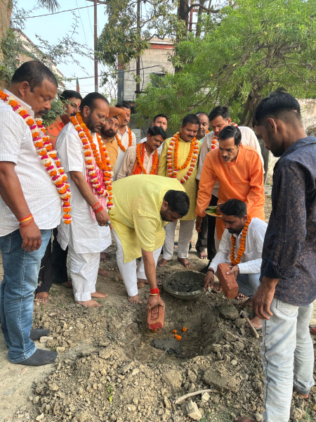 तुलसीपार्क व तुलसी उद्यान के सौंदरीकरण हेतु चेयरमैन ने शिलान्यास   