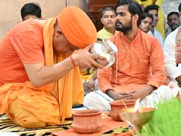 महानिशा पूजन कर योगी ने की लोकमंगल की प्रार्थना