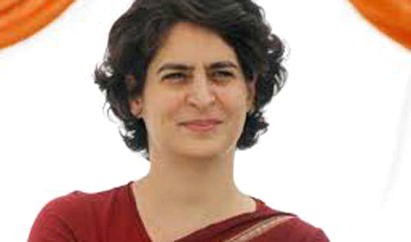 महिला पत्रकारों को लेकर स्थिति स्पष्ट करें मोदी : प्रियंका