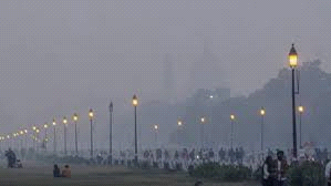 दम घोंट रही दिल्ली की हवा, छाई जहरीली धुंध