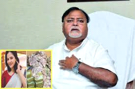 पश्चिम बंगाल के पूर्व शिक्षा मंत्री पार्थ चटर्जी तीन साल बाद जमानत