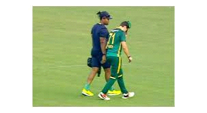 रायपुर में गेंदबाजी के दौरान बर्गर को लगी हैमस्ट्रिंग में चोट