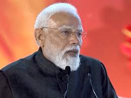 मोदी बोले, युवा रिस्क लेने से न डरें, सरकार आपके साथ