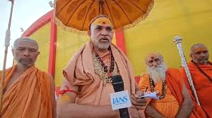 माघ मेले में आऊंगा, लेकिन फुटपाथ पर रहूंगा 