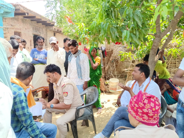 बाइक से गिरने से महिला की हुई मौत पुलिस ने शव को पोस्टमार्टम के लिए भेजा 