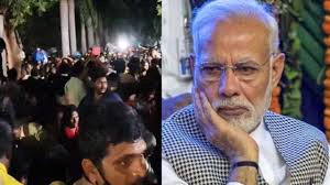 प्रधानमंत्री ने मंदिर के निकट भगदड़ में लोगों की मौत पर शोक व्यक्त किया
