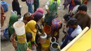 भारत की वाटर स्ट्राइक से पाकिस्तान में हाहाकार पानी की भारी किल्लत से जूझ रहा कराची
